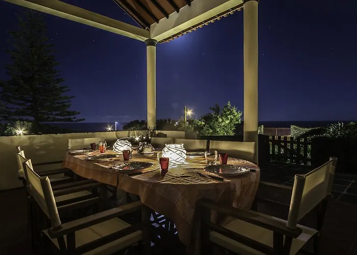 Casa Do Cerco * Água de Pau